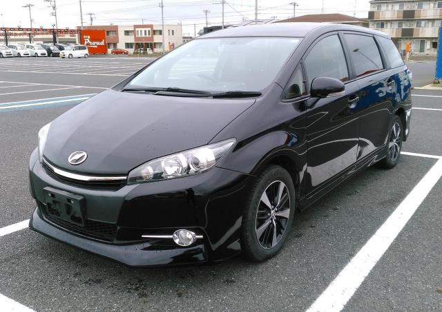TOYOTA WISH 2013