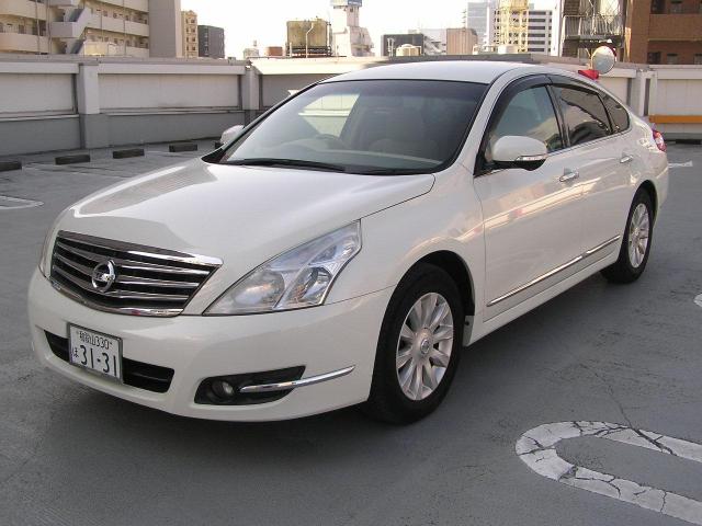 NISSAN TEANA 2010