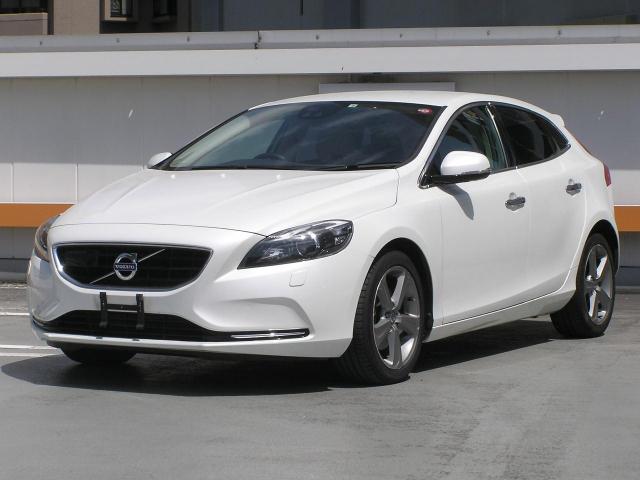 VOLVO V40 2014