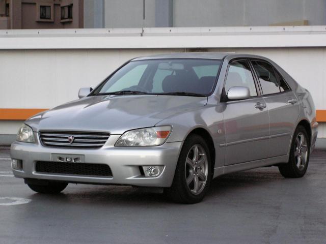 TOYOTA ALTEZZA 2000