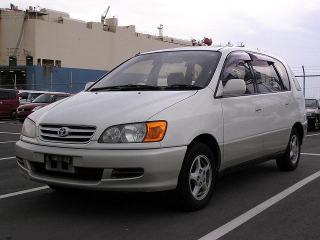 TOYOTA IPSUM 1999