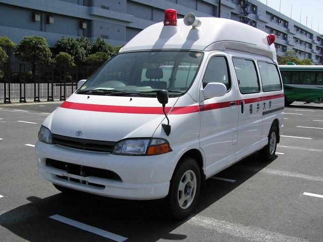 TOYOTA AMBULANCE 2002