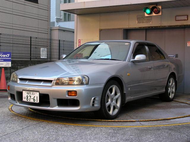 NISSAN SKYLINE 1998