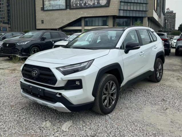 TOYOTA RAV4 2024