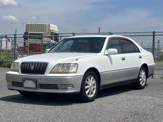 TOYOTA CROWN MAJESTA 2001