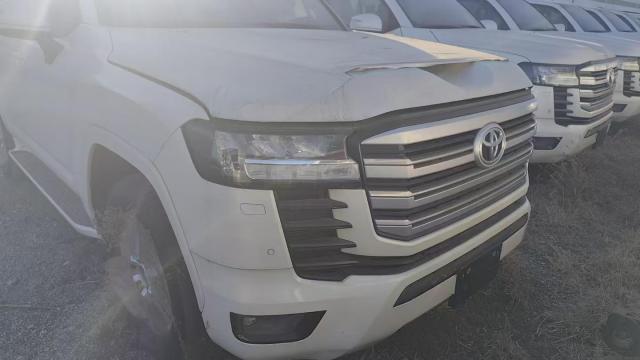 TOYOTA LANDCRUISER 300 2022
