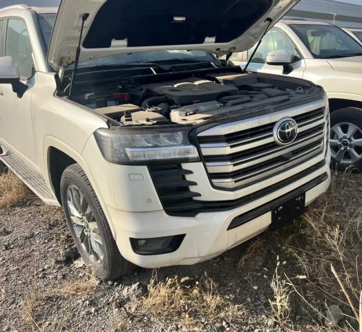 TOYOTA LANDCRUISER 300 2022