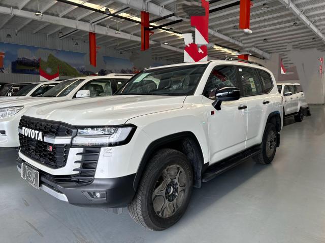 TOYOTA LAND CRUISER 2023