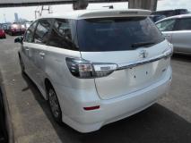 TOYOTA WISH 2015