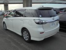 TOYOTA WISH 2012
