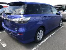 TOYOTA WISH 2015