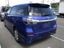 TOYOTA WISH 2015