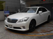 Used TOYOTA CROWN