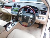 TOYOTA CROWN 2012