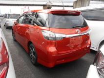 TOYOTA WISH 2015