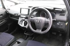 TOYOTA WISH 2013