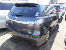 TOYOTA WISH 2015