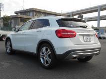MERCEDES BENZ GLA180 2015