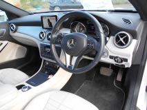 MERCEDES BENZ GLA180 2015