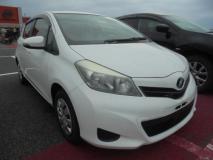 TOYOTA VITZ 2013