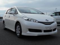 TOYOTA WISH 2013