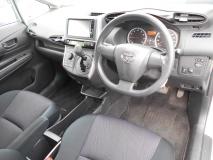TOYOTA WISH 2013
