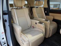 TOYOTA VELLFIRE 2018