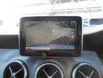 MERCEDES BENZ GLA180 2015