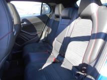 MERCEDES BENZ GLA180 2015