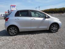 TOYOTA VITZ 2009