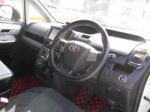 TOYOTA NOAH 2013