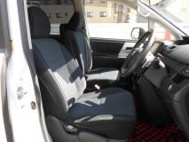TOYOTA NOAH 2013