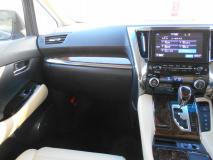TOYOTA ALPHARD HYBRID 2018