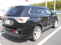 MITSUBISHI OUTLANDER 2013