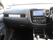 MITSUBISHI OUTLANDER 2013