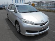 TOYOTA WISH 2016