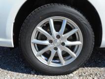 TOYOTA COROLLA AXIO 2013