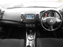 MITSUBISHI OUT LANDER 2009