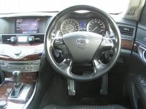 NISSAN FUGA 2010