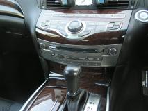 NISSAN FUGA 2010
