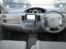 TOYOTA RAUM 2009