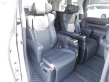 TOYOTA ALPHARD 2018
