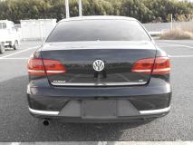 VOLKSWAGEN PASSAT 2012