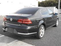 VOLKSWAGEN PASSAT 2012