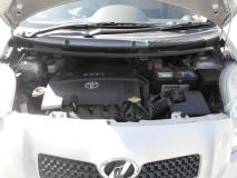 TOYOTA VITZ 2006