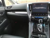 TOYOTA VELLFIRE 2018