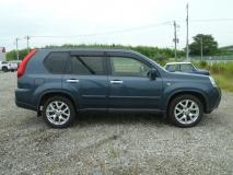 NISSAN X-TRAIL 2013