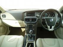 VOLVO V40 2014