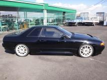 NISSAN SKYLINE 1993