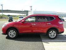 NISSAN X-TRAIL 2015